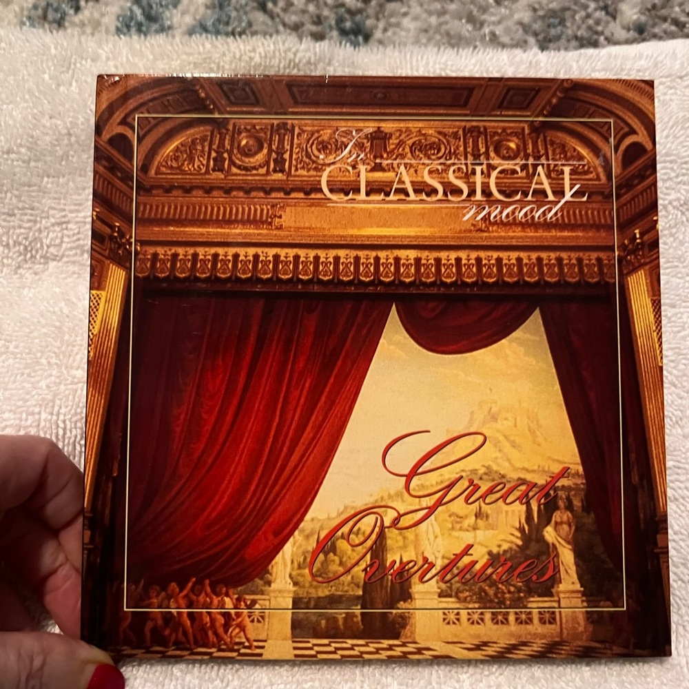 - NWOT GREAT OVERTURES- CLASSICAL MOOD CD AND ACCOMPANYING BOOKLET